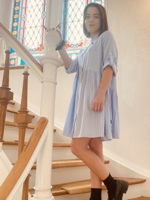 KLEINIGKEIT “ Whitney Blouston“ Kleid light blue/ white stripe